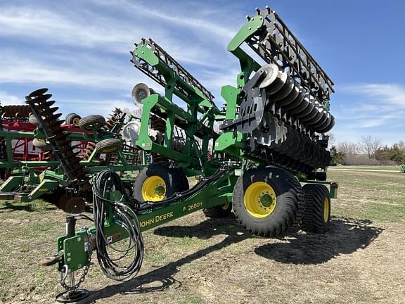 Image of John Deere 2680H equipment image 1