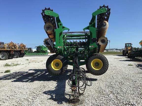 Image of John Deere 2680H equipment image 1