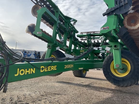 Image of John Deere 2680H equipment image 1