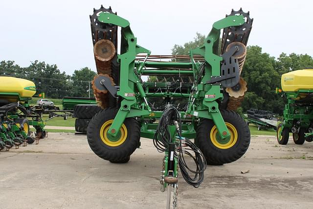 Image of John Deere 2680H equipment image 2