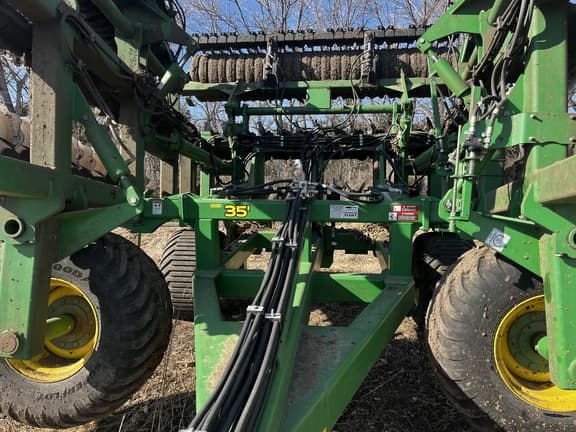 Image of John Deere 2680H equipment image 1