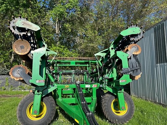 Image of John Deere 2680H equipment image 1