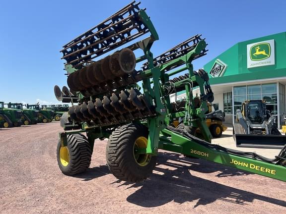 Image of John Deere 2680H equipment image 1