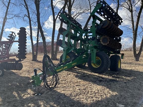 Image of John Deere 2680H equipment image 1