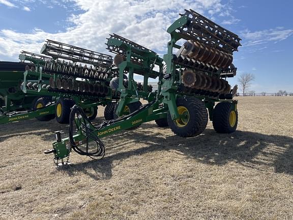 Image of John Deere 2680H equipment image 1