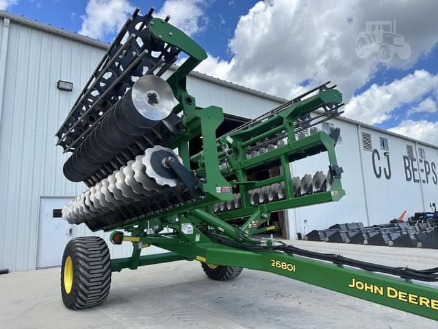 Image of John Deere 2680H equipment image 1