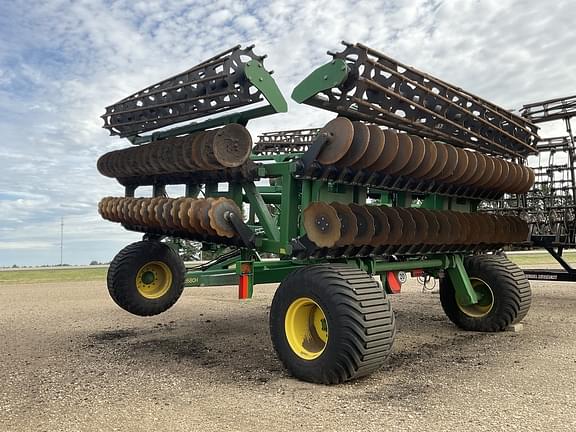 Image of John Deere 2680H equipment image 1