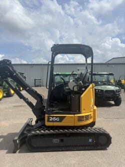 2022 John Deere 26G Equipment Image0