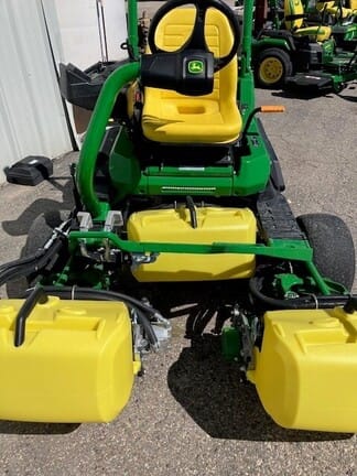 Main image John Deere 2700