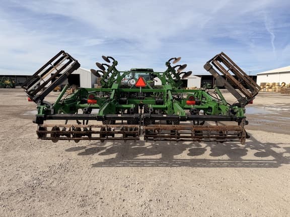 Image of John Deere 2730 equipment image 3