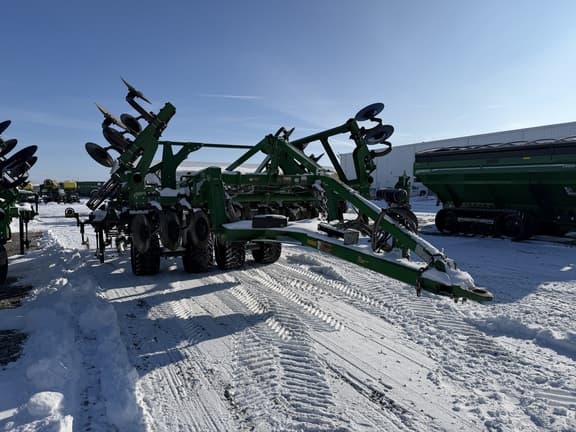 Image of John Deere 2730 equipment image 1