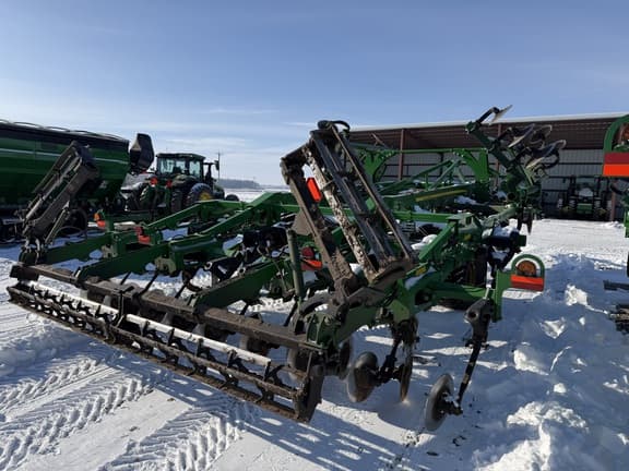 Image of John Deere 2730 equipment image 3