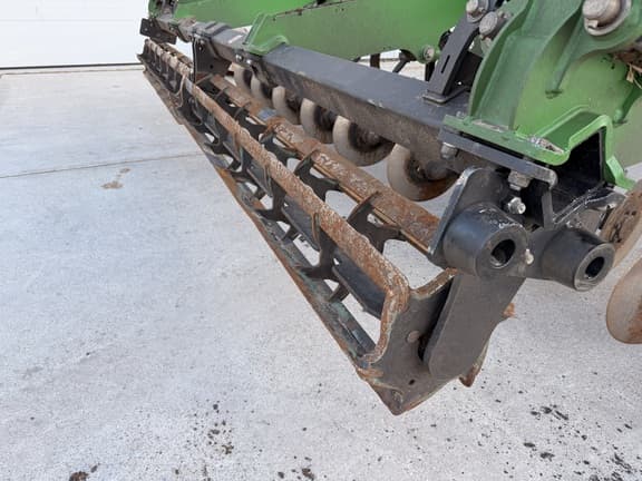 Image of John Deere 2730 equipment image 4