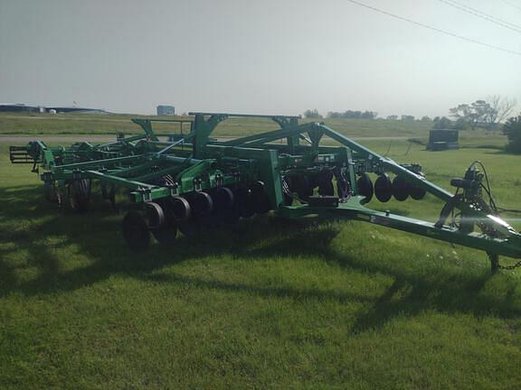 Image of John Deere 2730 equipment image 1