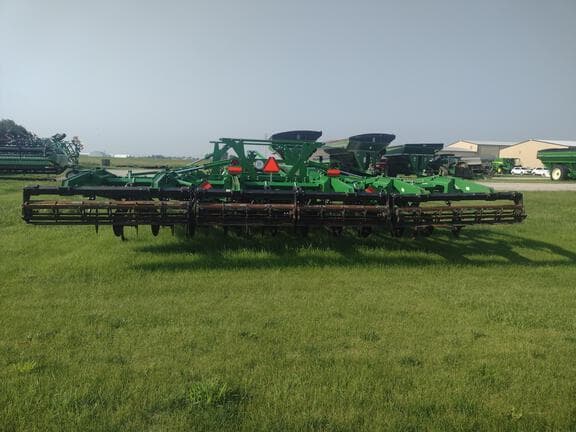 Image of John Deere 2730 equipment image 4