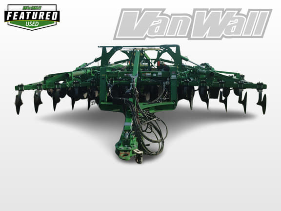 Image of John Deere 2730 Primary image