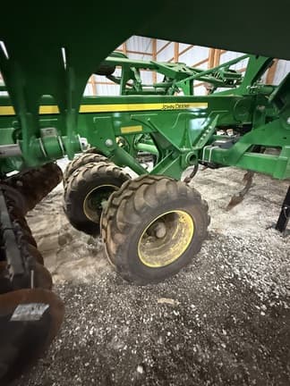 Image of John Deere 2730 equipment image 2