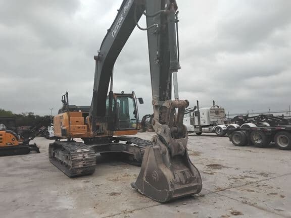 Image of John Deere 300G LC equipment image 2