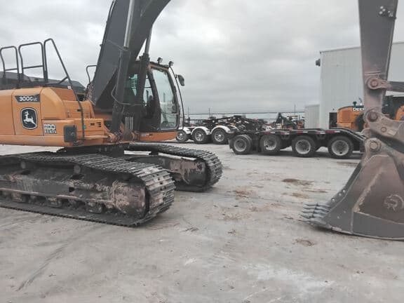Image of John Deere 300G LC equipment image 3