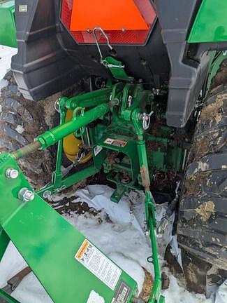 Image of John Deere 3025D equipment image 3