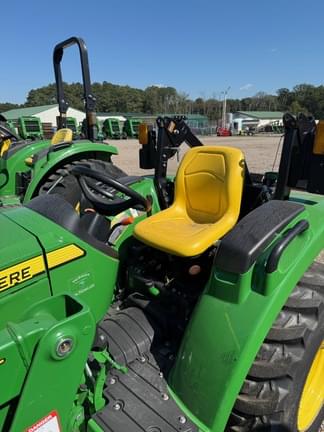 Image of John Deere 3025D equipment image 4