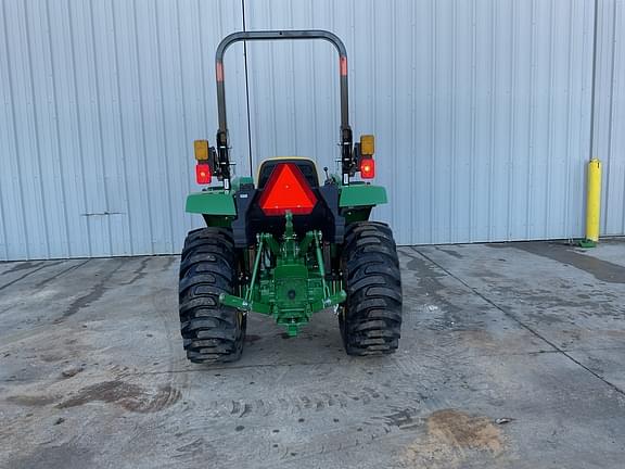 Image of John Deere 3025D equipment image 3