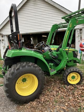 Image of John Deere 3025D equipment image 2