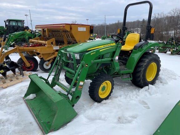 2022 John Deere 3025D Equipment Image0