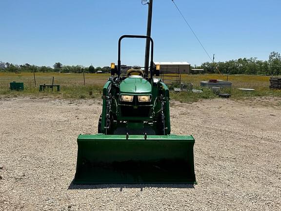Image of John Deere 3025D equipment image 3