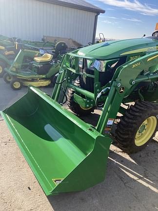 Image of John Deere 3025D equipment image 3