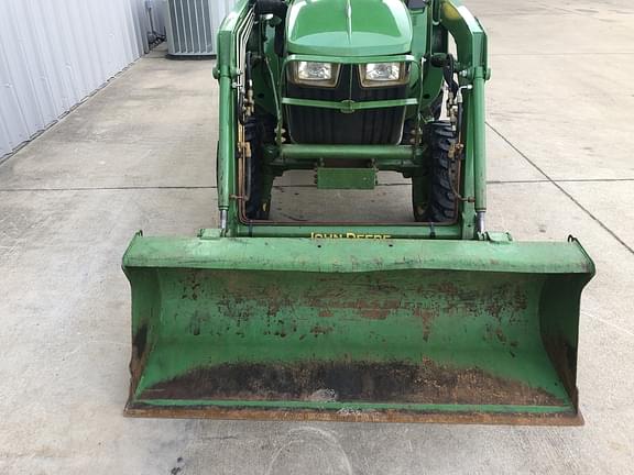 Image of John Deere 3025D equipment image 4