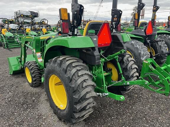 Image of John Deere 3025D equipment image 1