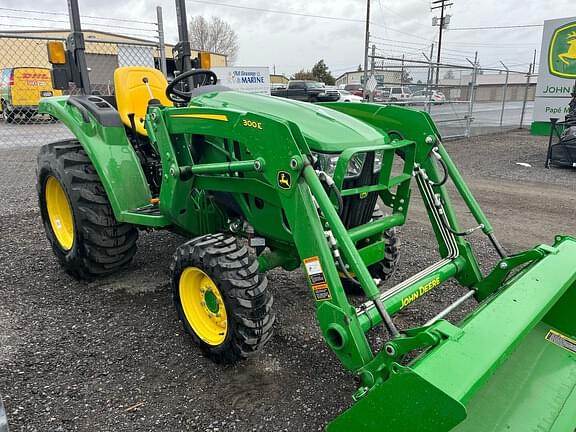 Image of John Deere 3025D equipment image 2