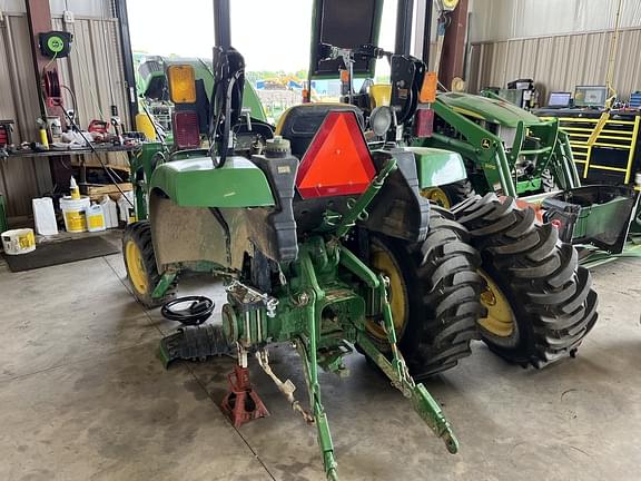 Image of John Deere 3025D equipment image 2