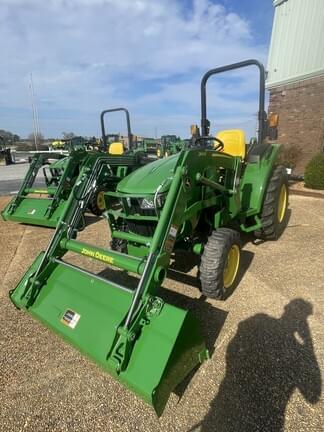 Main image John Deere 3025D