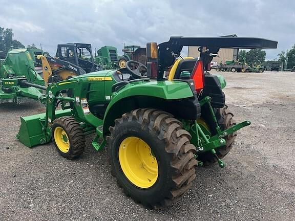 Image of John Deere 3025D equipment image 2