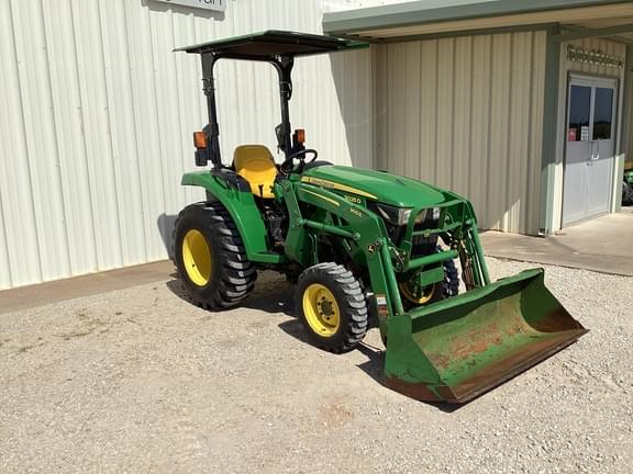 Image of John Deere 3025D equipment image 4