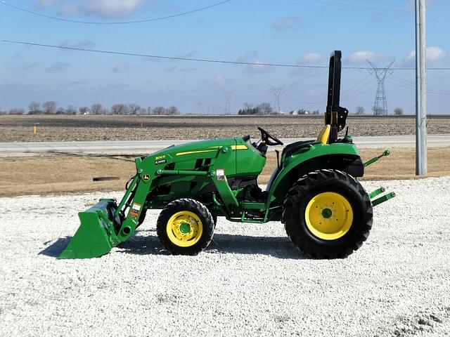 Image of John Deere 3025D equipment image 4