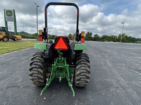 Image of John Deere 3025D equipment image 3