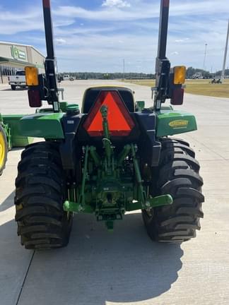 Image of John Deere 3025D equipment image 2