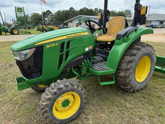 Image of John Deere 3025D equipment image 3