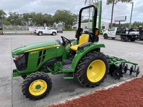 Main image John Deere 3025D