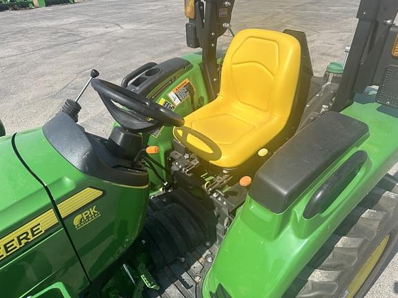 Image of John Deere 3025D equipment image 2