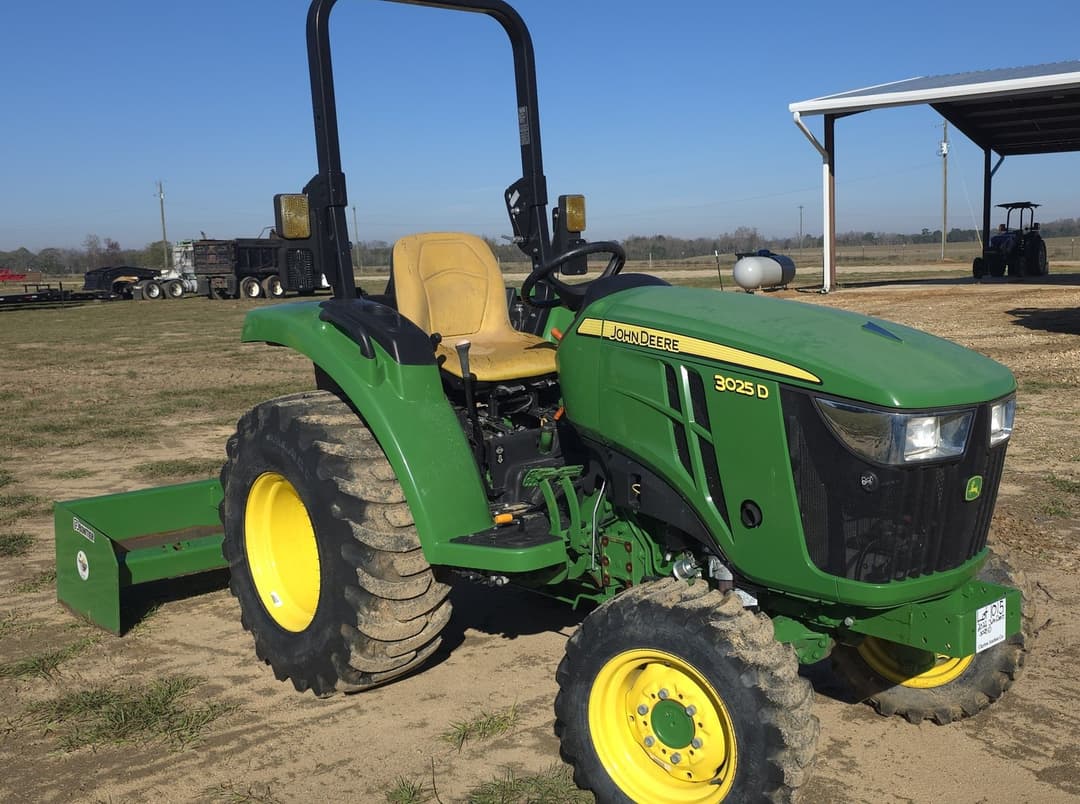Image of John Deere 3025D Primary image