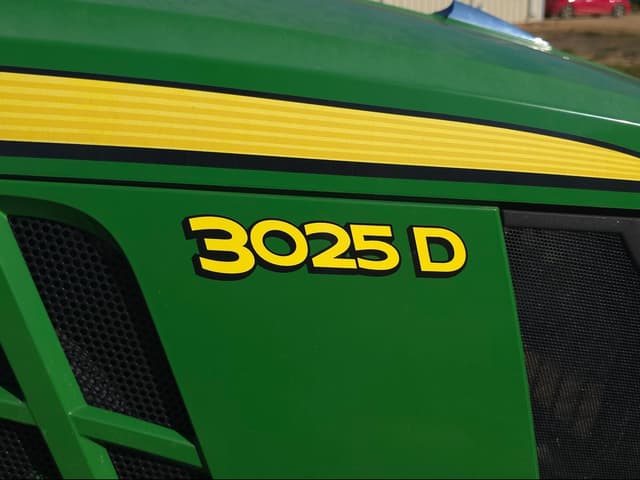 Image of John Deere 3025D equipment image 3