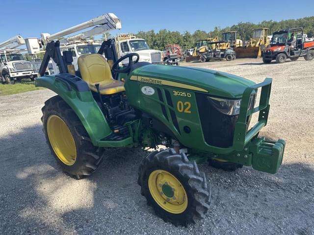 Image of John Deere 3025D equipment image 4