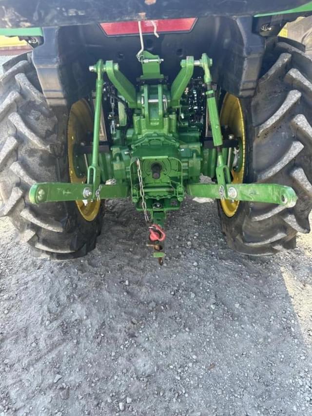 Image of John Deere 3025D equipment image 2