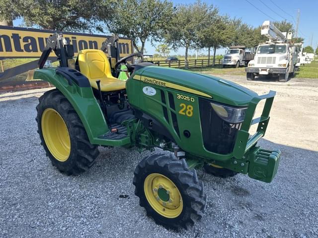 Image of John Deere 3025D equipment image 4