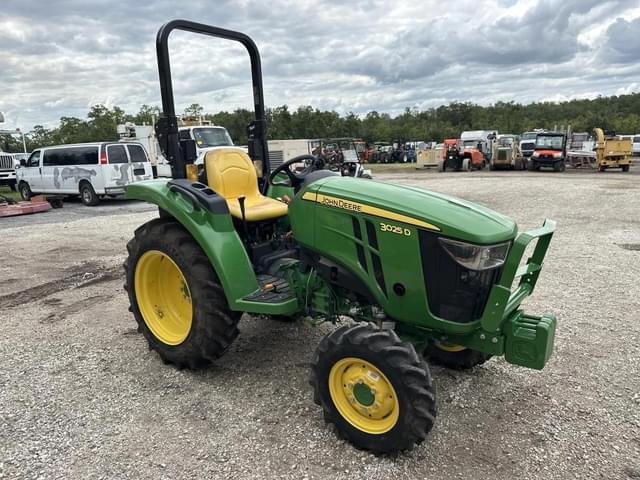 Image of John Deere 3025D equipment image 4