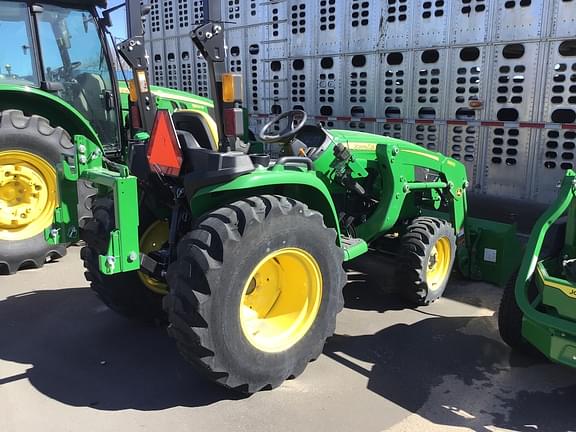 Image of John Deere 3025E equipment image 2